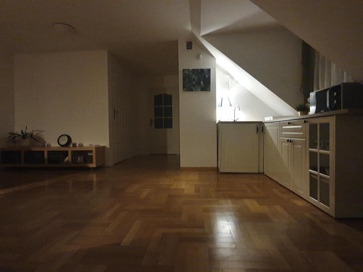 Mieszko Rooms Legionowo Luaran gambar